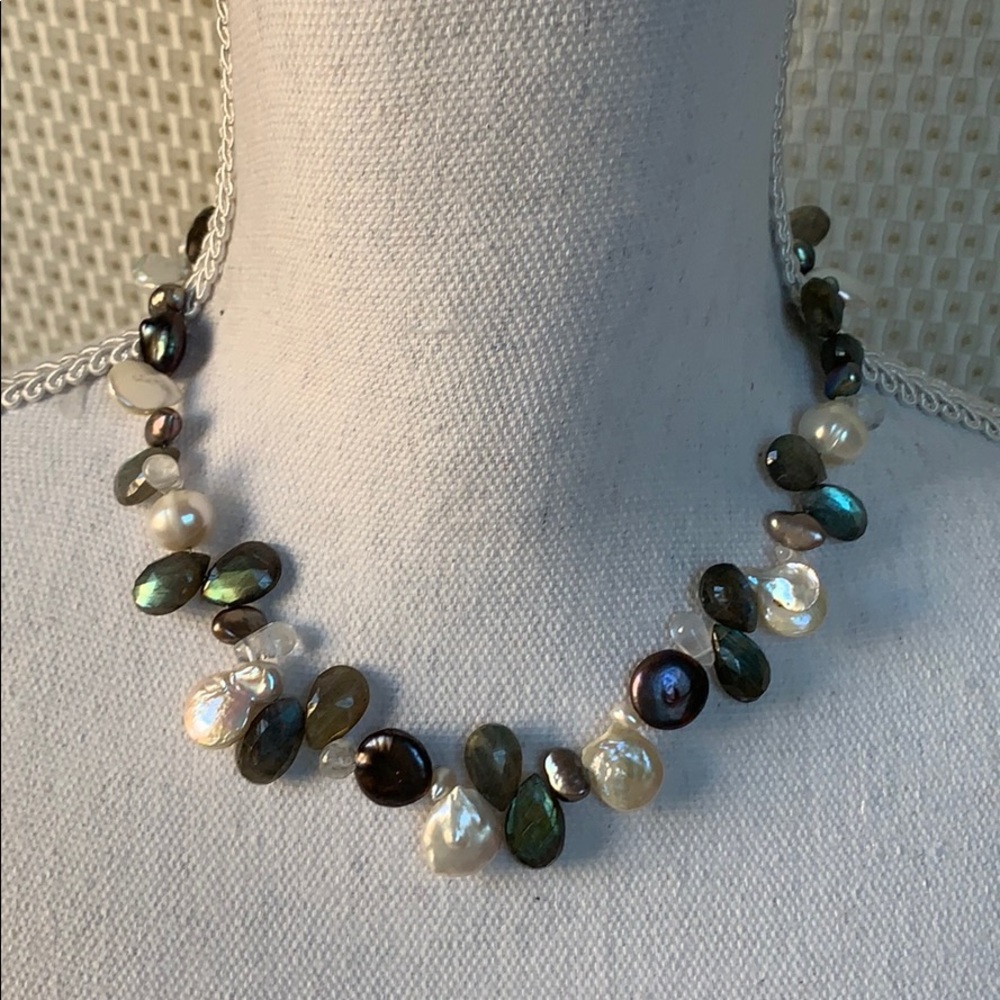 Fresh water pearl and beaded necklace
